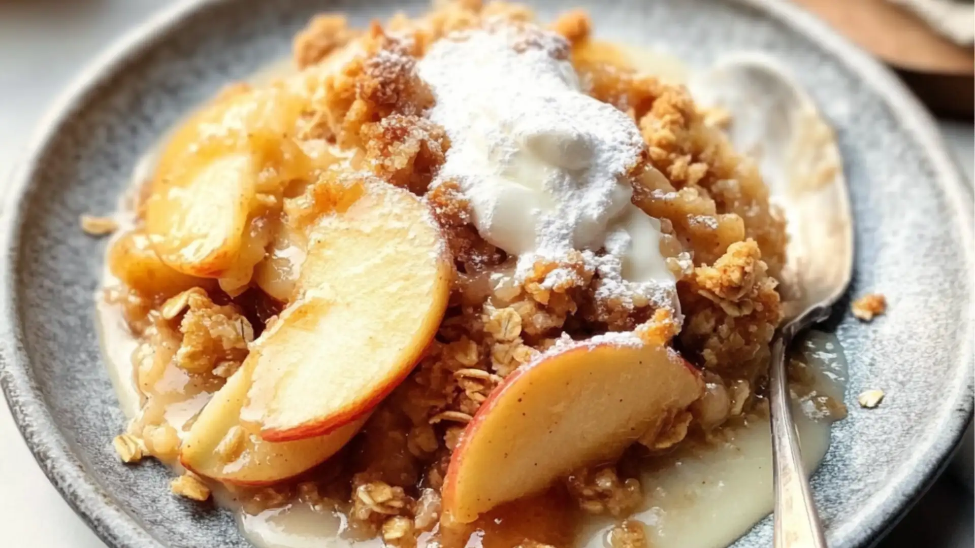 Homemade Apple Crisp: Irresistible Oat Topping, 10-Minute Prep